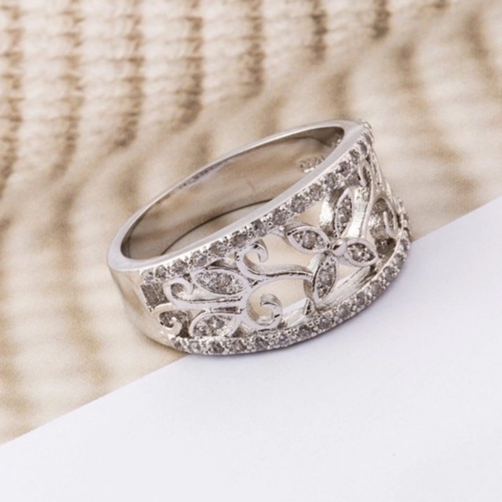 Sterling Silver 925 Ring - Picture 2 of 3